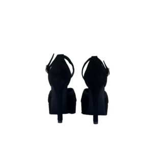 BLACK QUEENS SANDALS 6